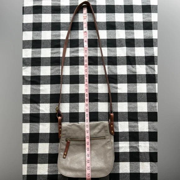 Fossil Crossbody Bag - Picture 10 of 14